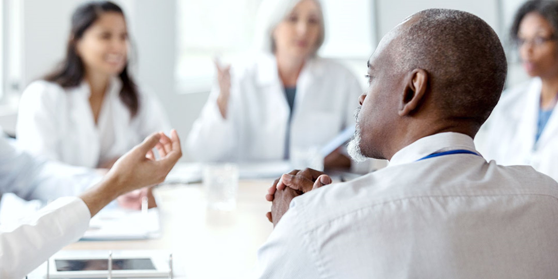Covid-19: Clinical course, mortality risk factors  and thromboembolic events